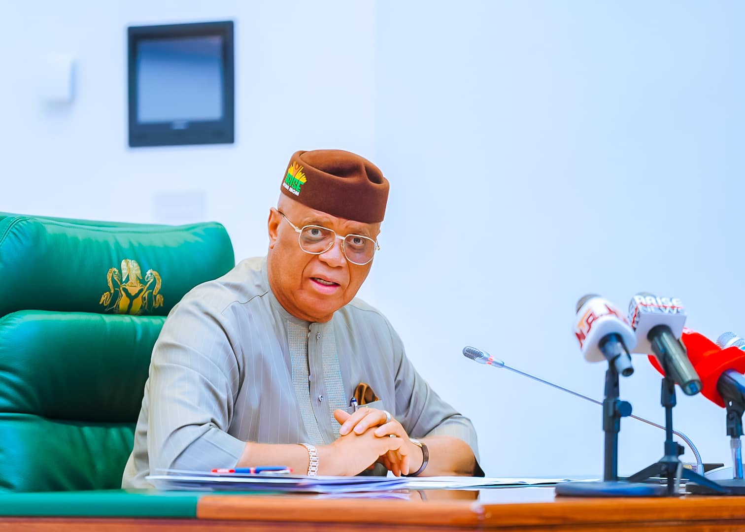 Gov Eno Provides Operational Vehicles For Legislators, Judges