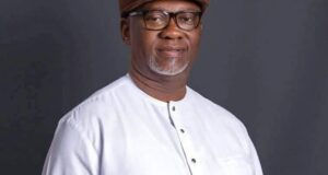 Federal Lawmaker Fetes Constituent Journalists