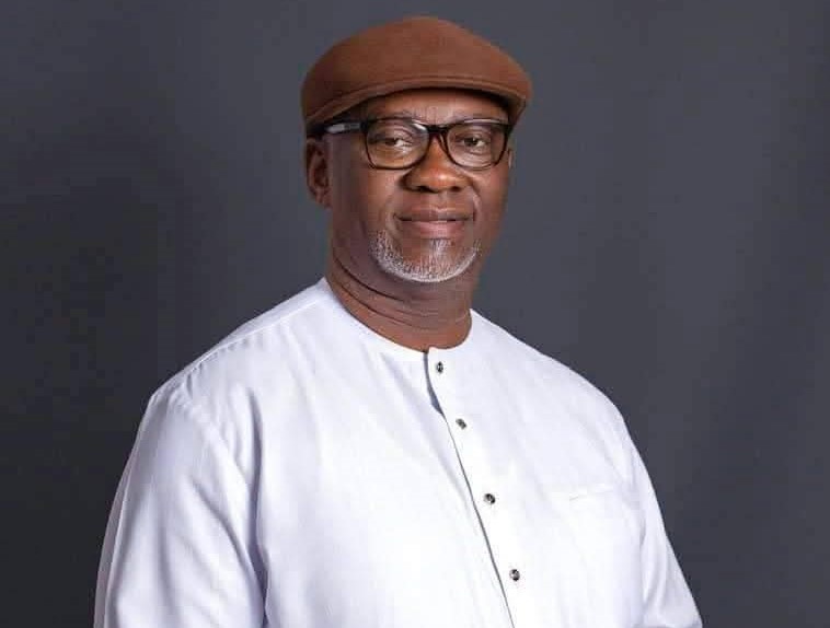 Federal Lawmaker Fetes Constituent Journalists
